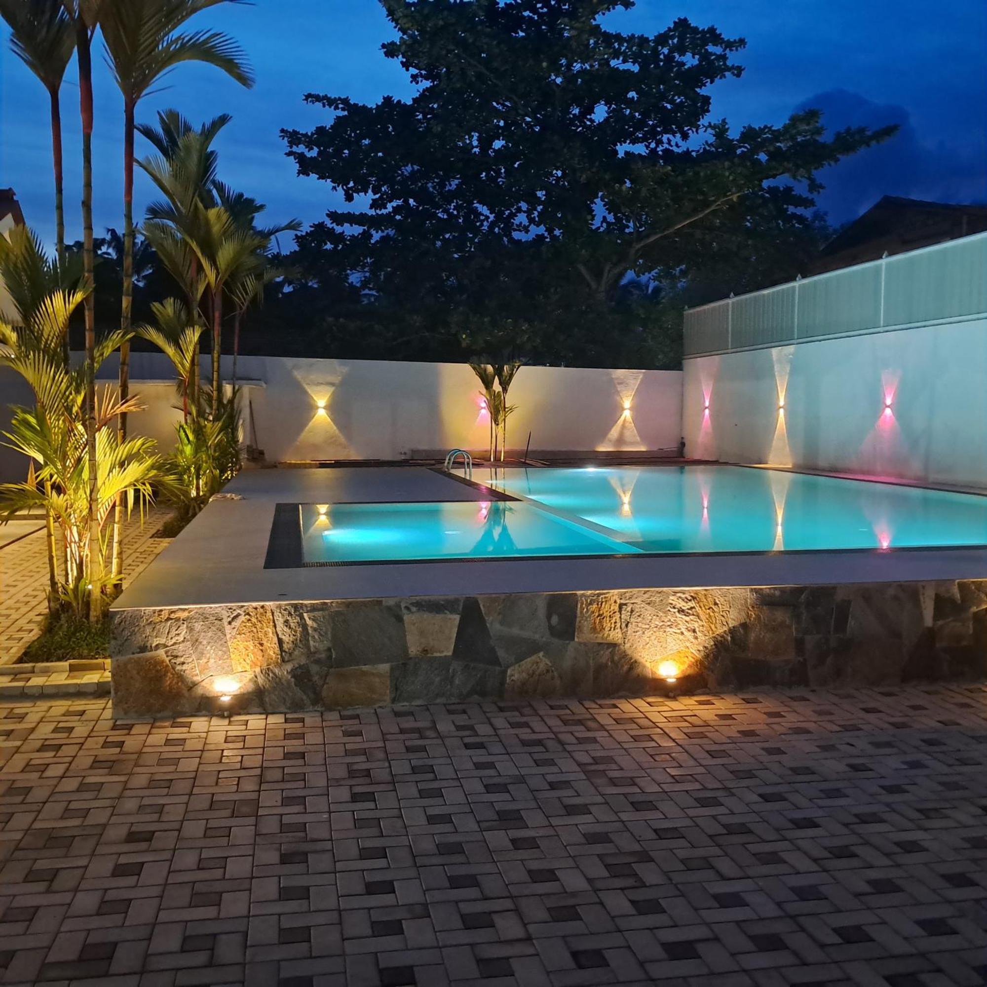 Banco Villa Beruwala Exterior foto