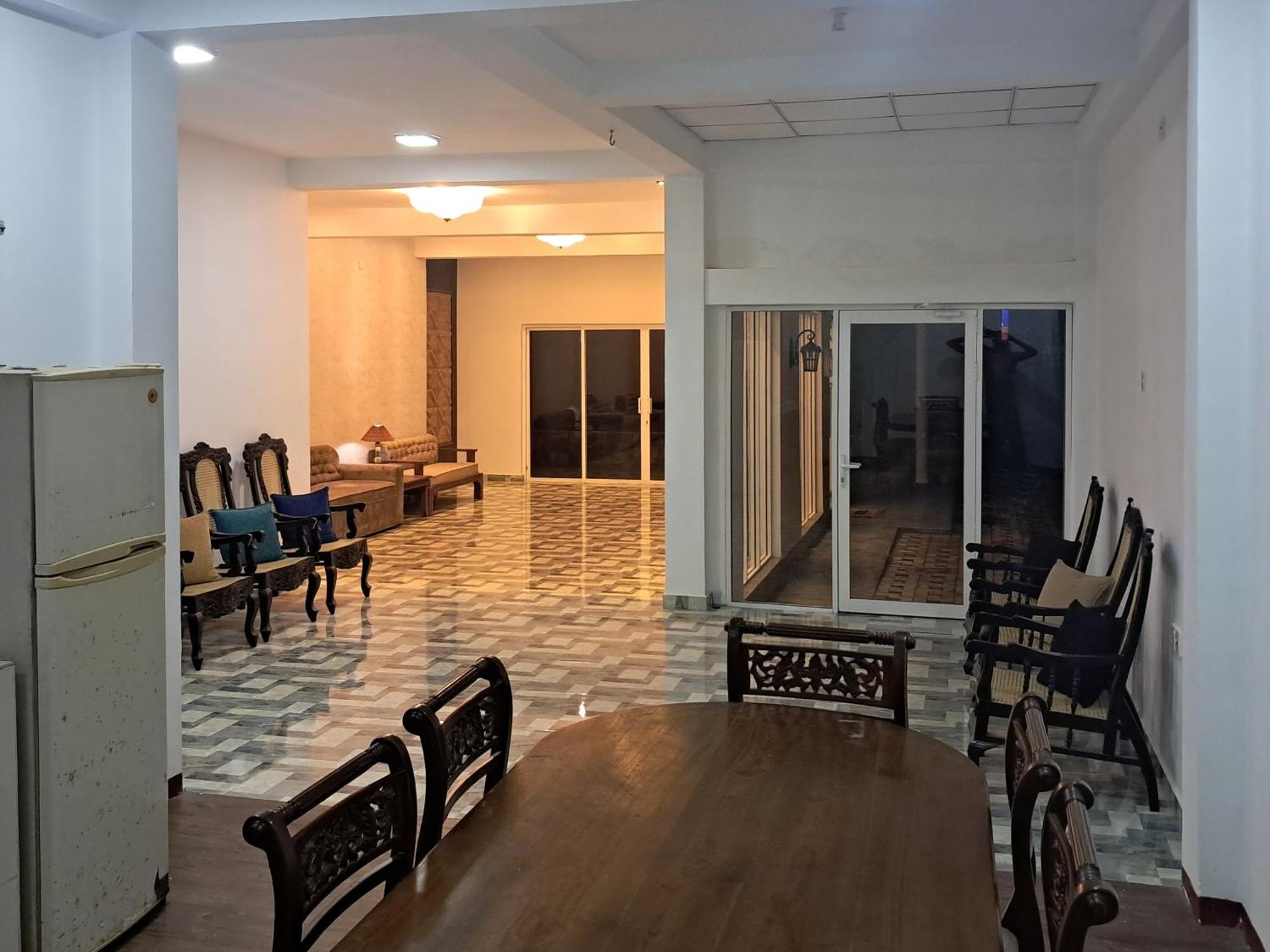 Banco Villa Beruwala Exterior foto