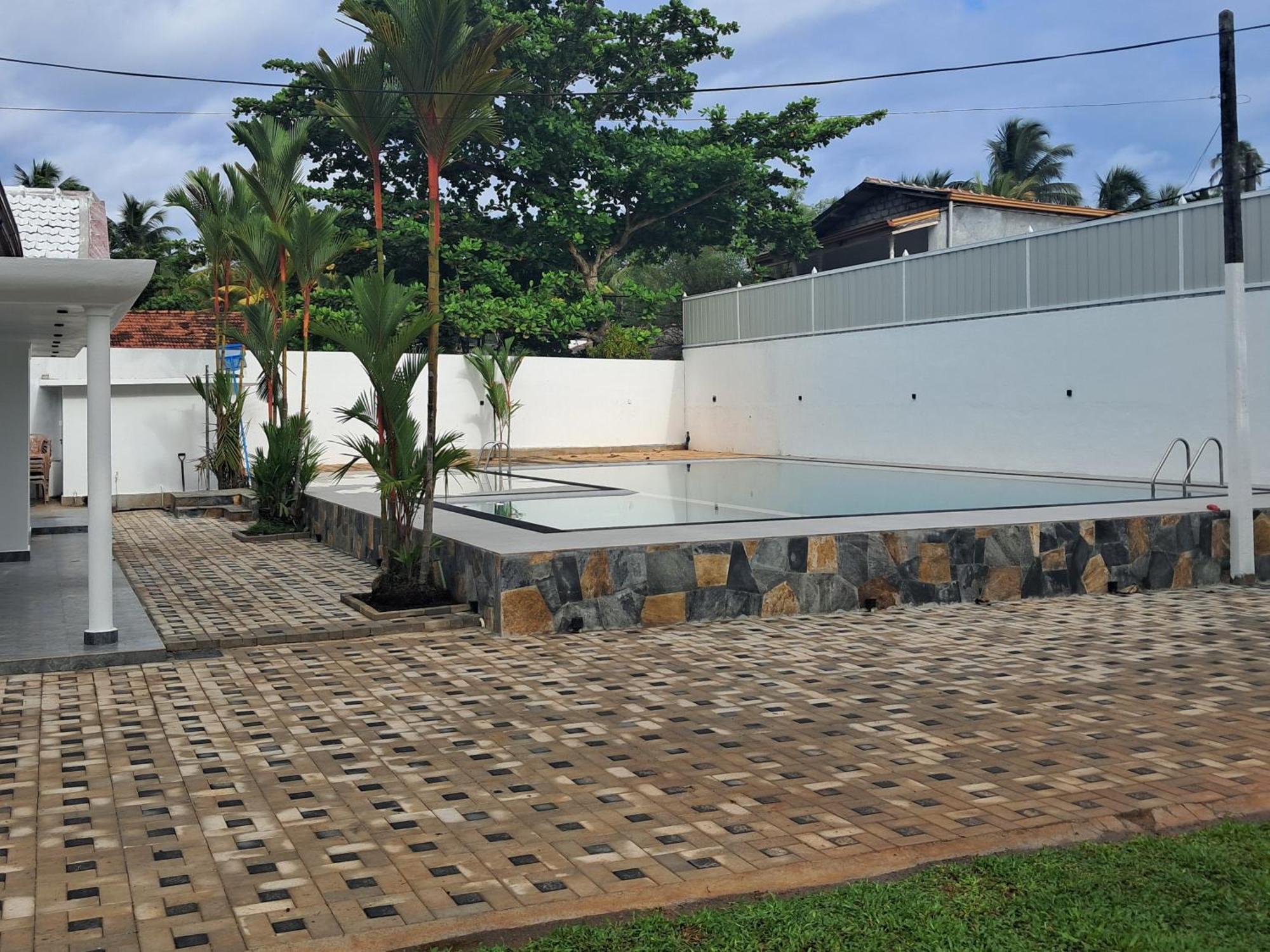 Banco Villa Beruwala Exterior foto