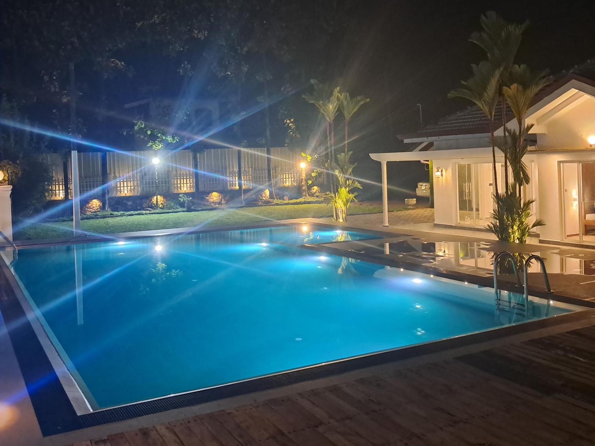 Banco Villa Beruwala Exterior foto